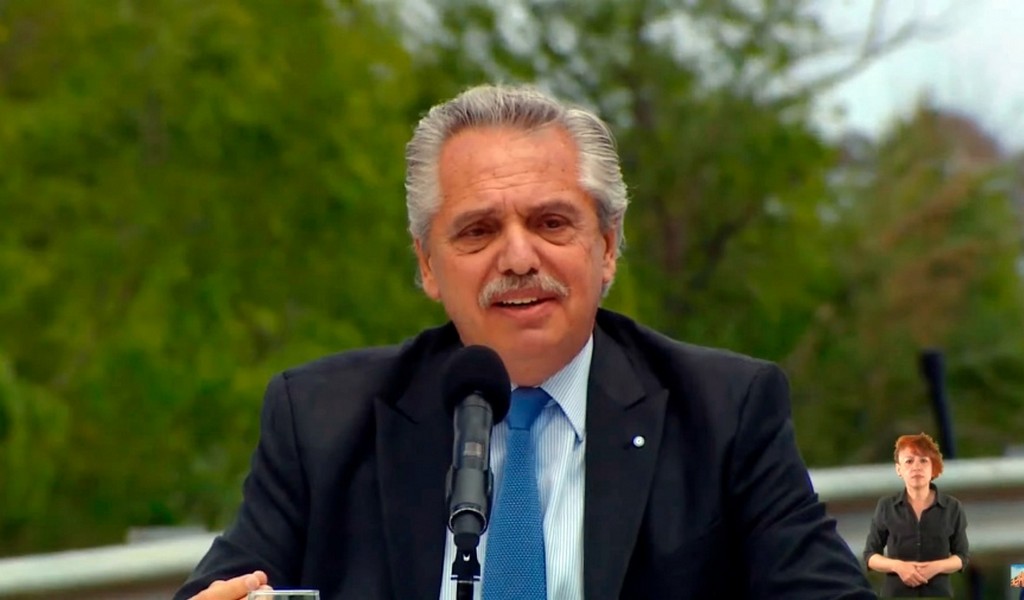 Fernández criticó a Macri por buscar