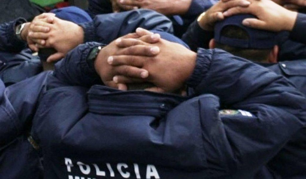 Detuvieron a tres policías por manejar alcoholizados, intento de soborno y amenazas
