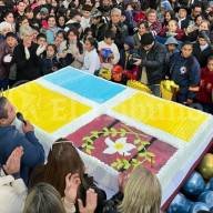 Con una gran fiesta popular y una torta gigante festejaron el cumpleaños de Metán