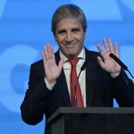 Caputo Compra Tiempo. Las cuentas del presente son las deudas del futuro