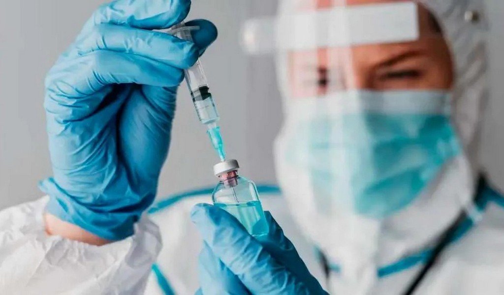 Salud / Podrían adelantar la campaña de vacunación para frenar el avance de la “supergripe” H3N2 en Argentina