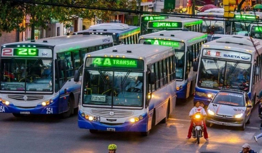Por ahora UTA Salta confirma paro de colectivos y SAETA lo califica de “inoportuno"